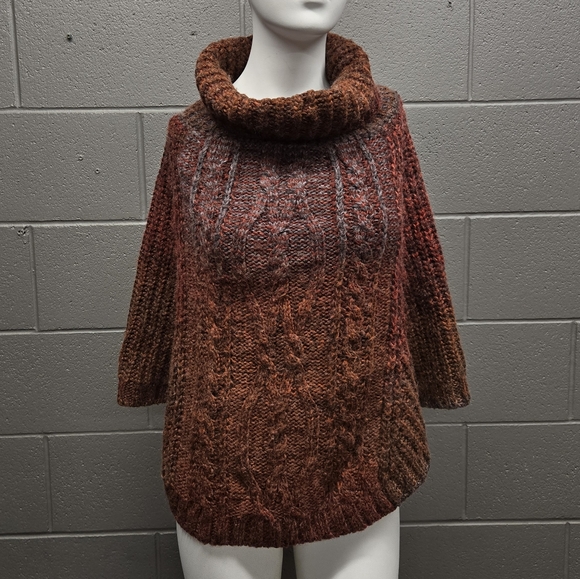 Women's Wool Shawl Poncho - Picture 2 of 5